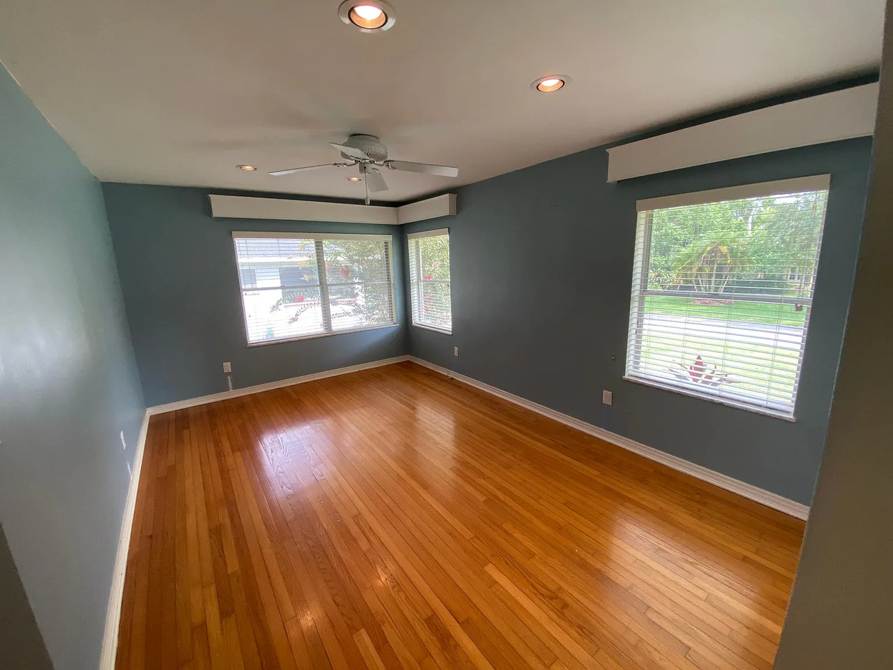 202 E Belvedere St - Photo 6 of 14