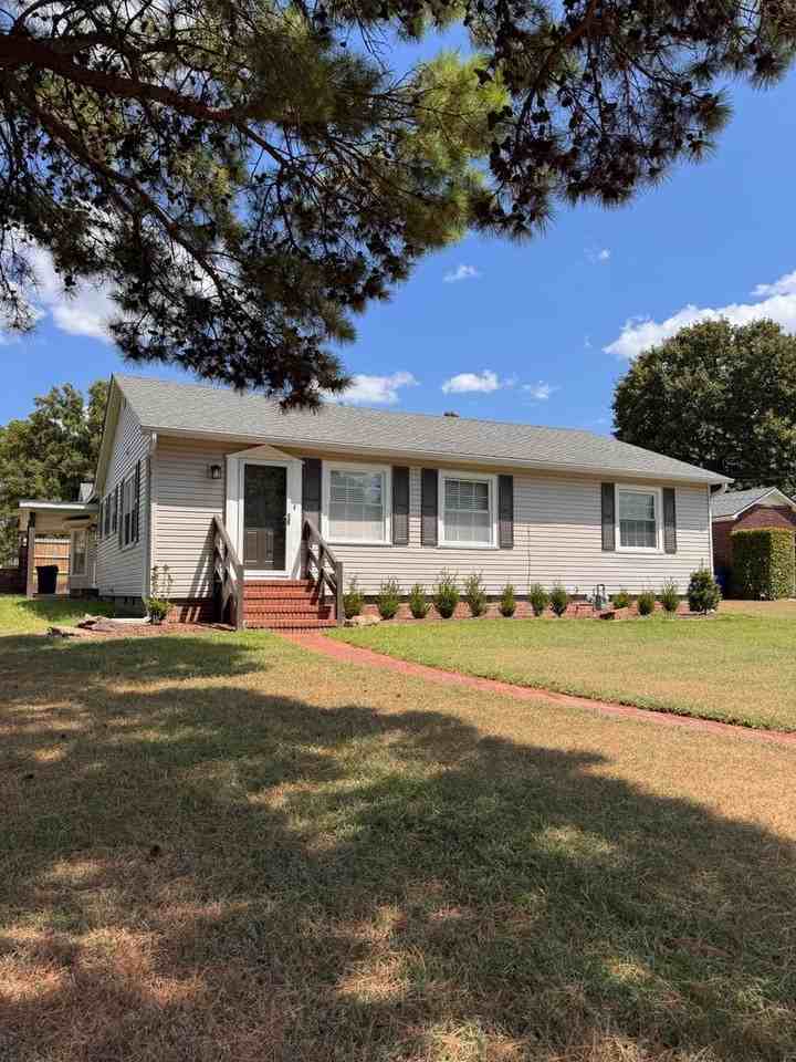 2001 Wolfe Ln