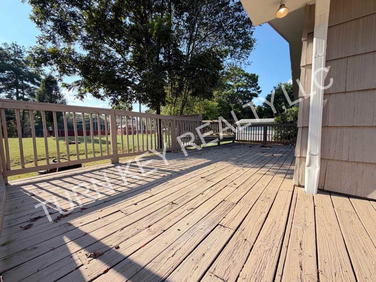 2724 Clyburne St - Photo 5 of 20
