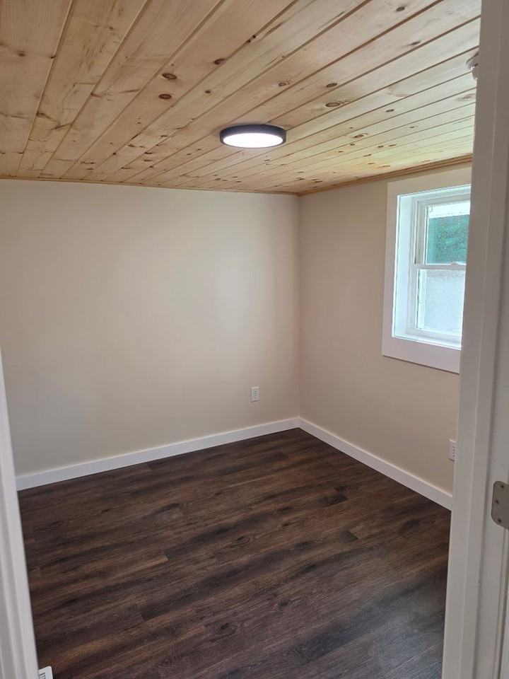 1601 Chinquapin Grove Rd - Photo 6 of 11