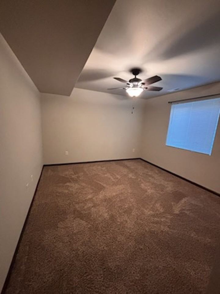 420 Diamond Ridge Blvd - Photo 5 of 11