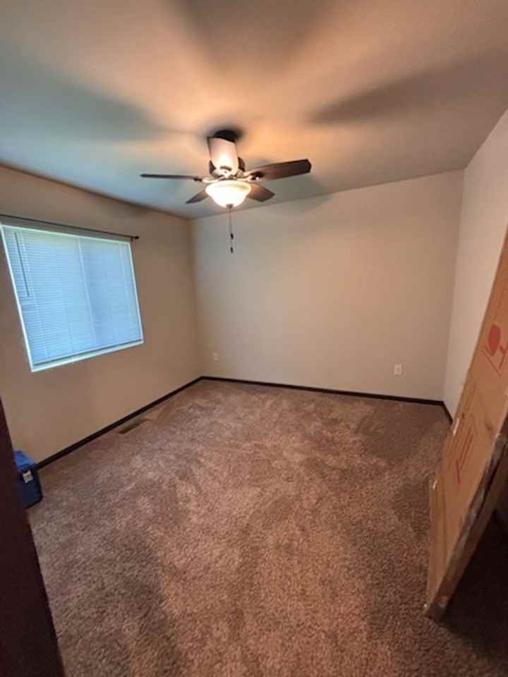 420 Diamond Ridge Blvd - Photo 7 of 11