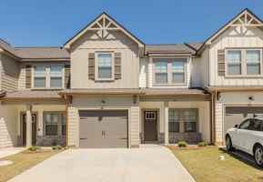 featured image of 614 Hope St