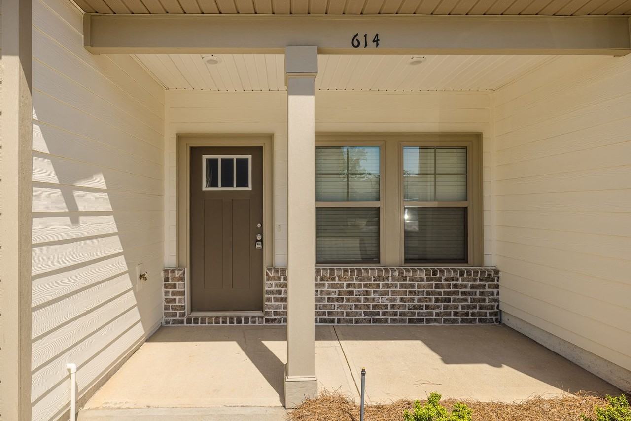 614 Hope St - Photo 4 of 49