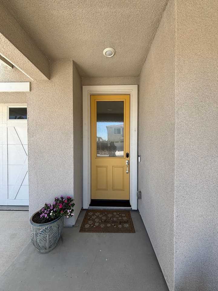5854 Maroon Pl - Photo 4 of 32
