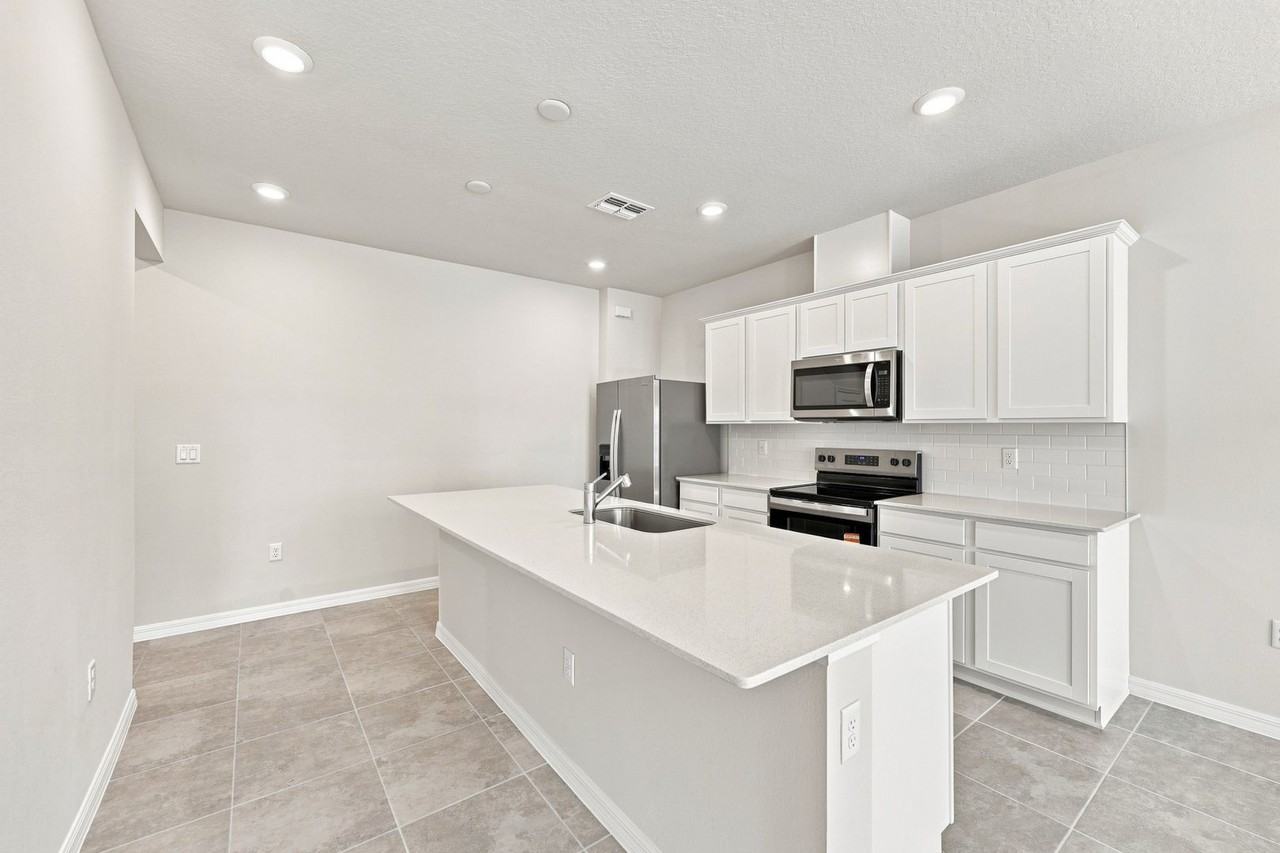 6238 Sunny Time Ave - Photo 6 of 30