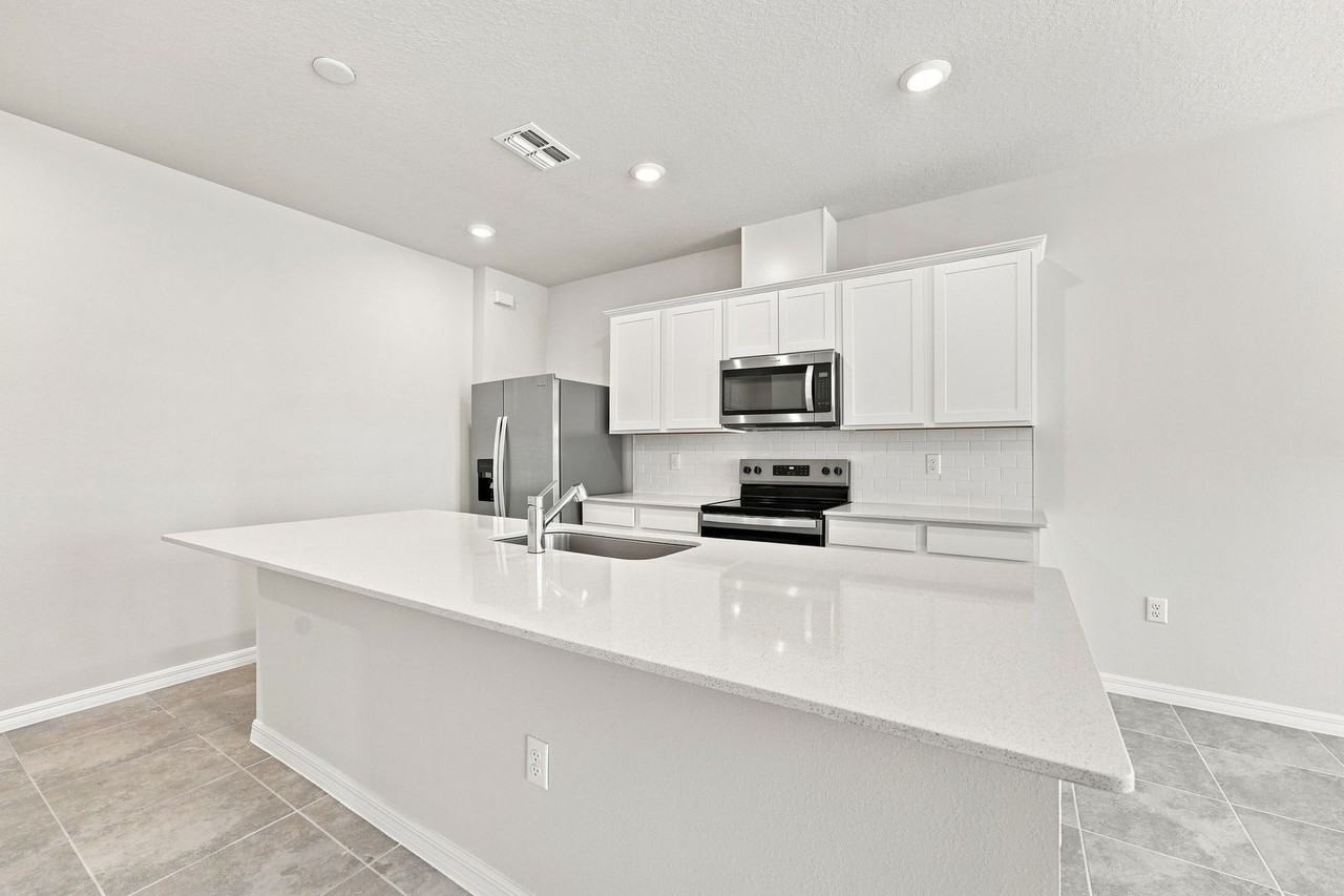 6238 Sunny Time Ave - Photo 7 of 30