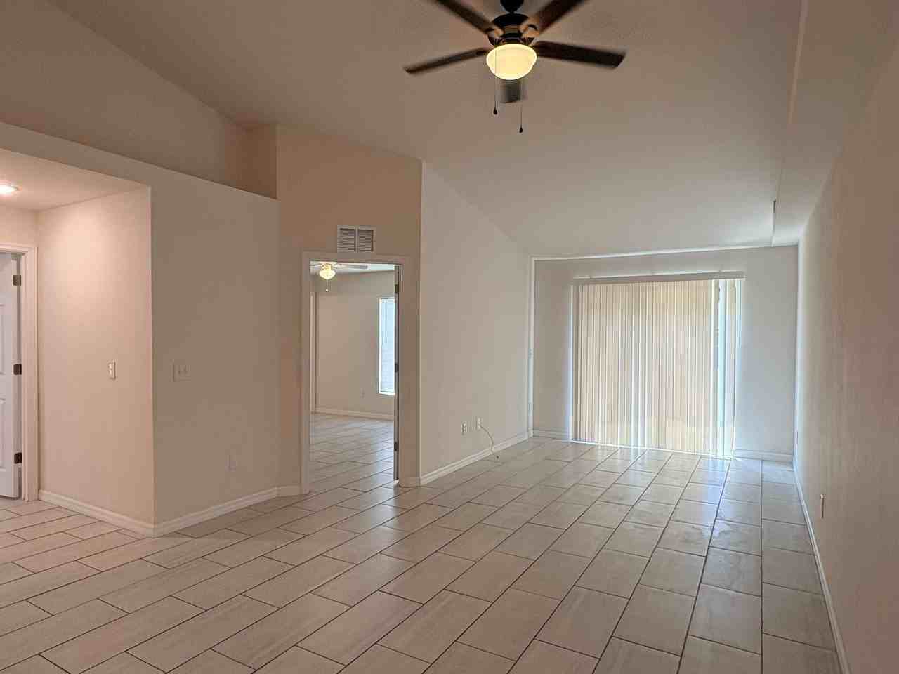 826 Gleason Pkwy - Photo 7 of 28