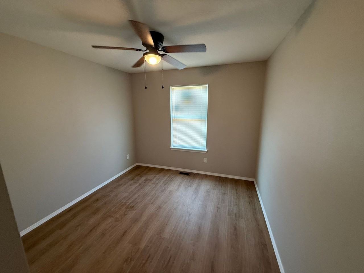 3462 N Ohara Ave - Photo 5 of 15