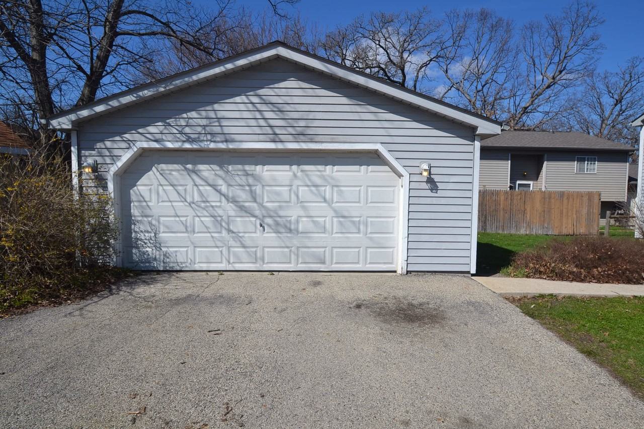 34776 Peterson Ave - Photo 2 of 21