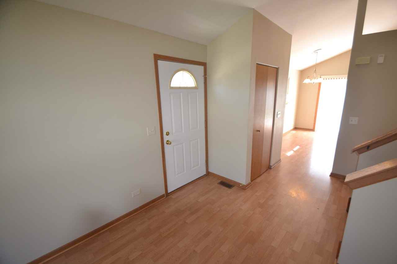 34776 Peterson Ave - Photo 3 of 21
