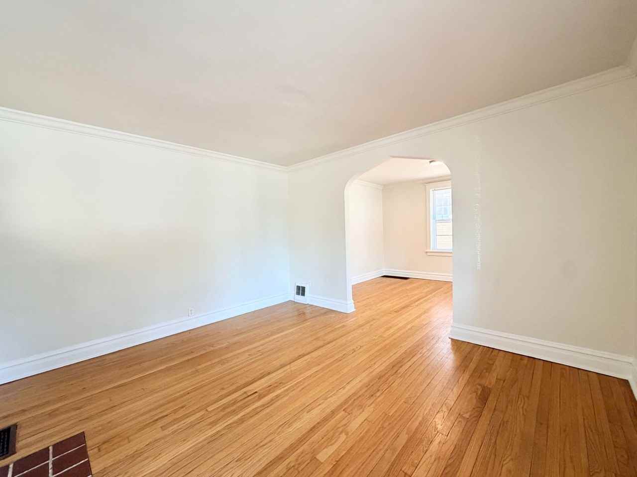 5837 Hampton Ave - Photo 3 of 17