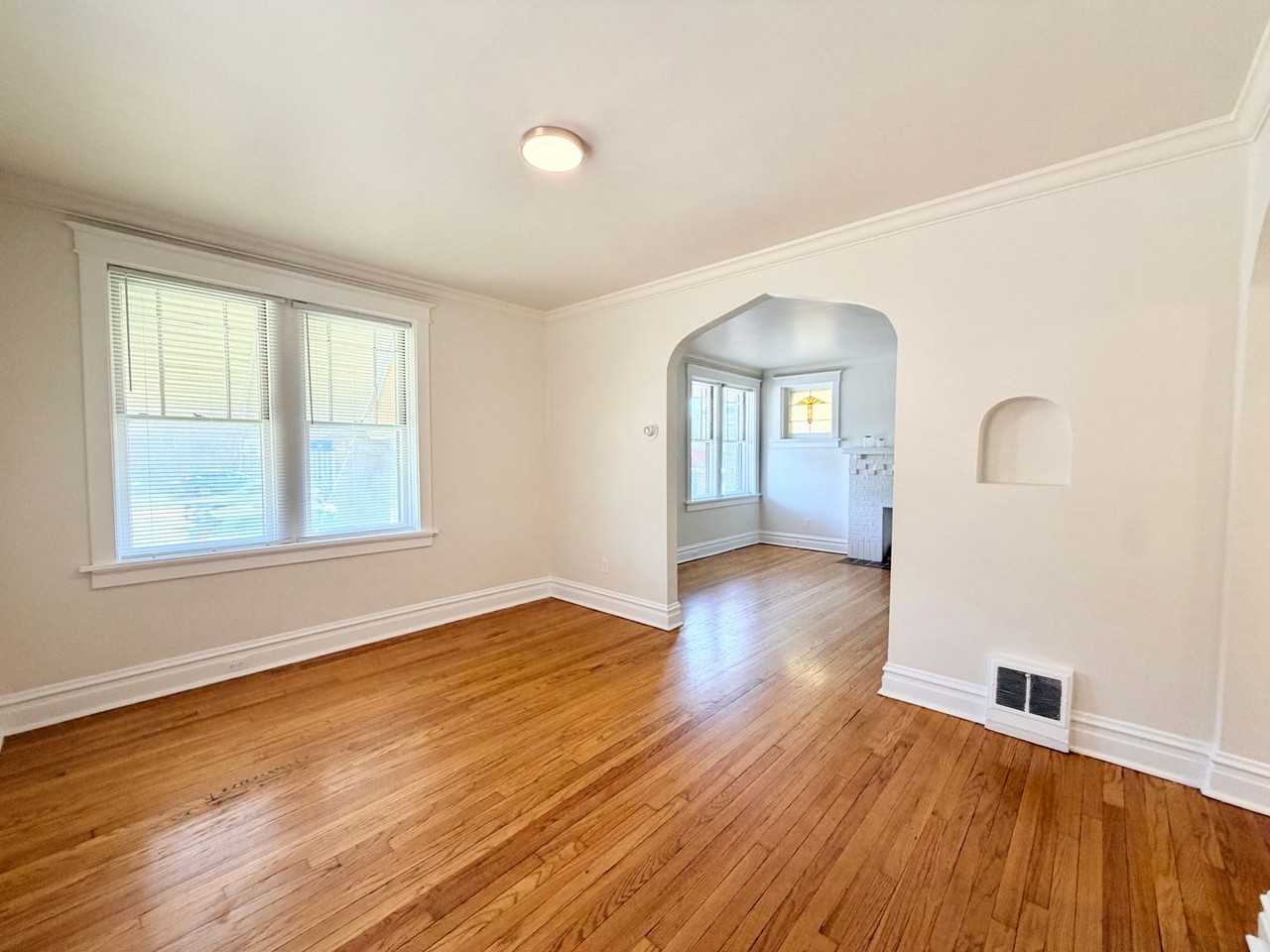 5837 Hampton Ave - Photo 6 of 17