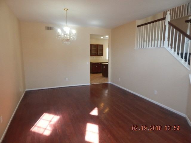 3015 Briarhaven Ln - Photo 3 of 16