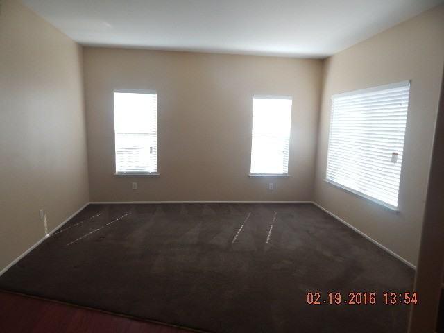 3015 Briarhaven Ln - Photo 4 of 16