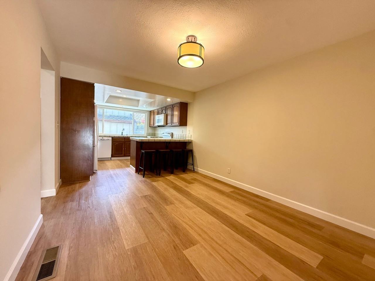 105 Walnut Hill Ct - Photo 5 of 24