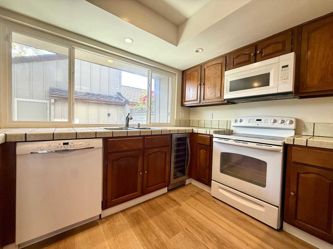105 Walnut Hill Ct - Photo 7 of 24