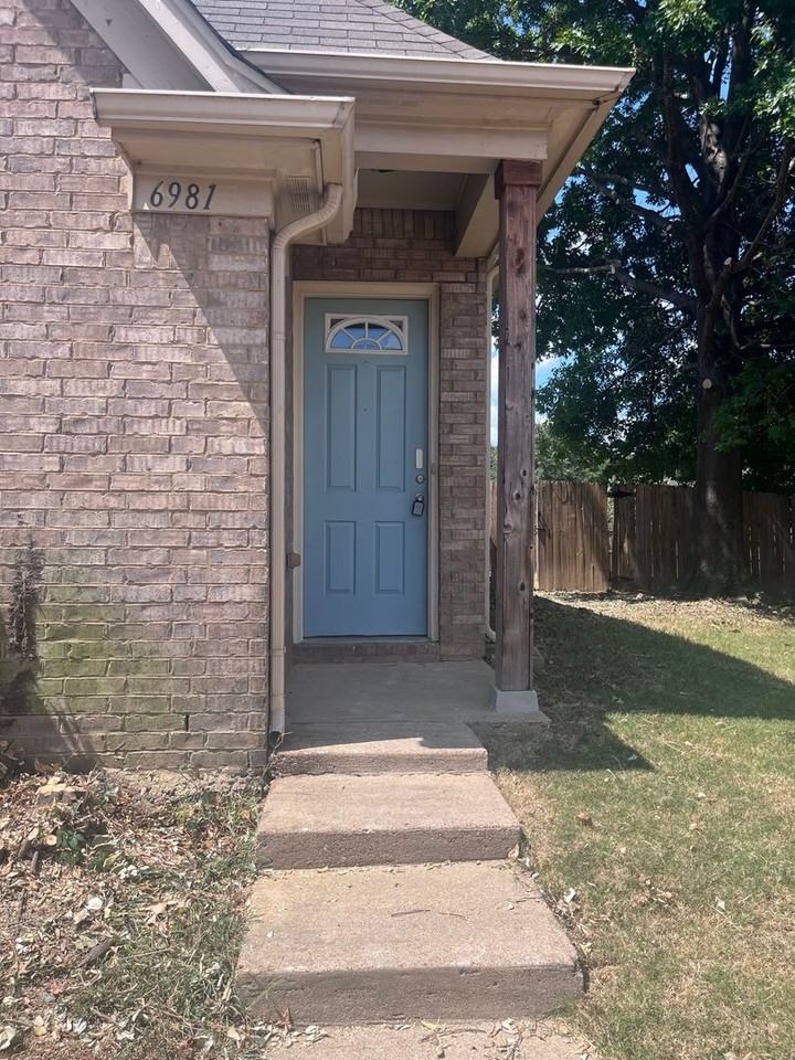 6981 Wynne Ridge Rd N - Photo 2 of 18