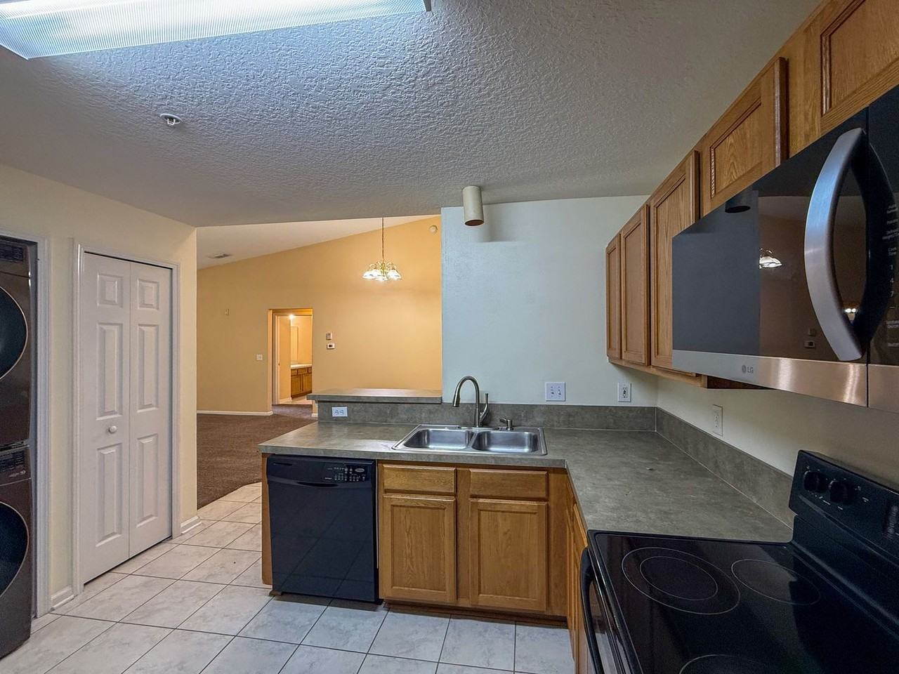 6860 Skaff Ave #1 - Photo 5 of 30