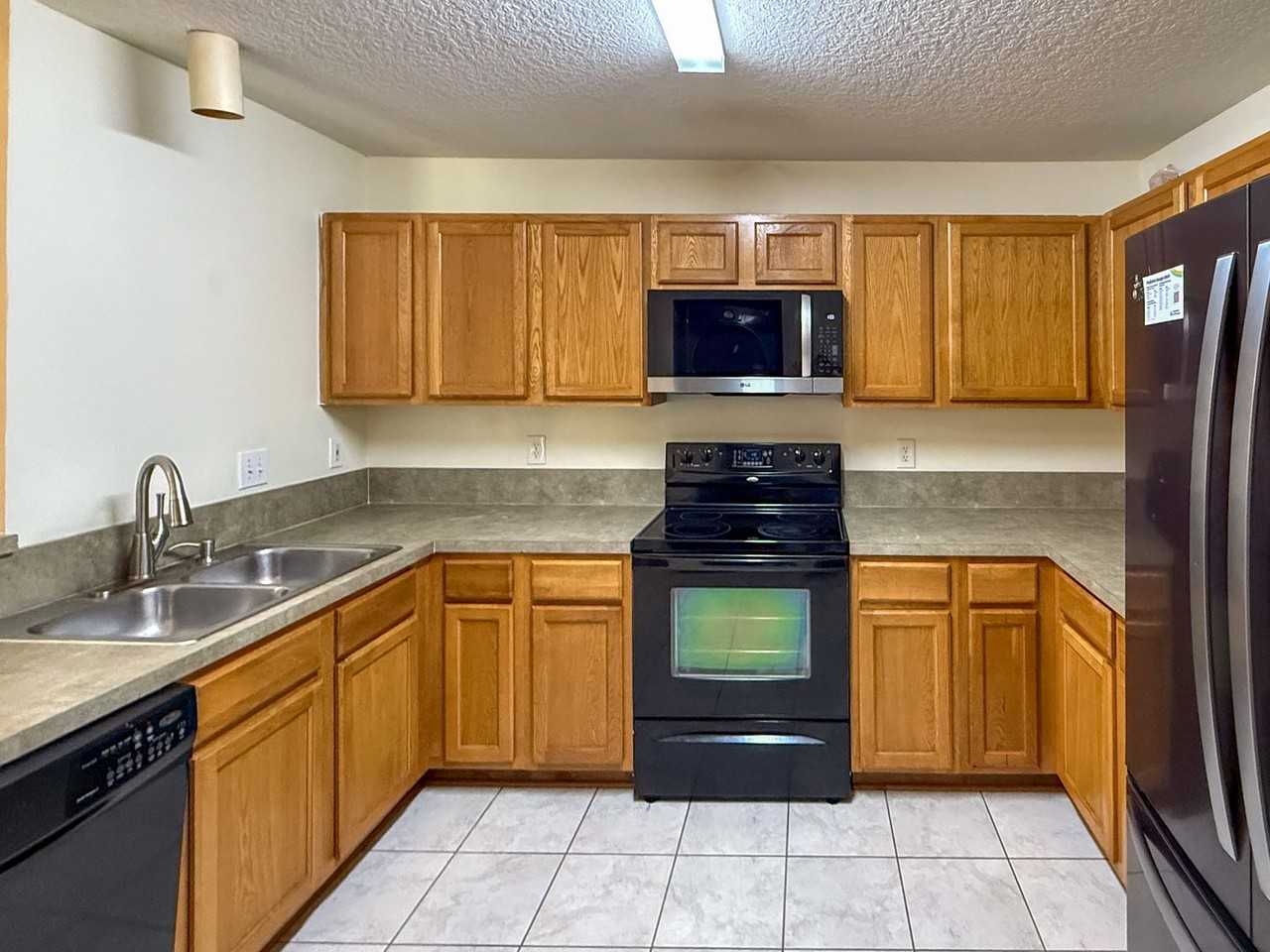 6860 Skaff Ave #1 - Photo 6 of 30