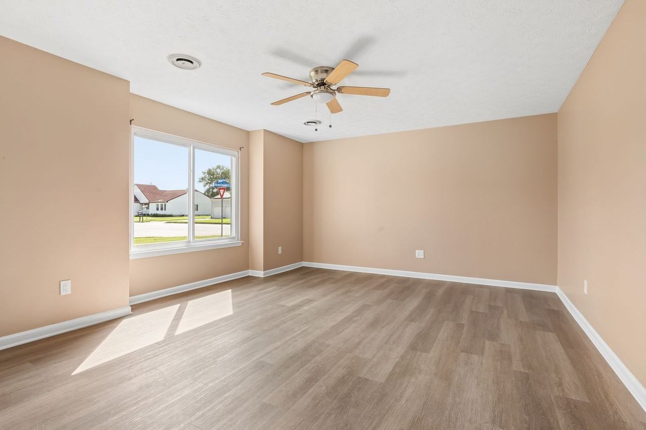 2 Hiram Crockett Ct - Photo 5 of 33