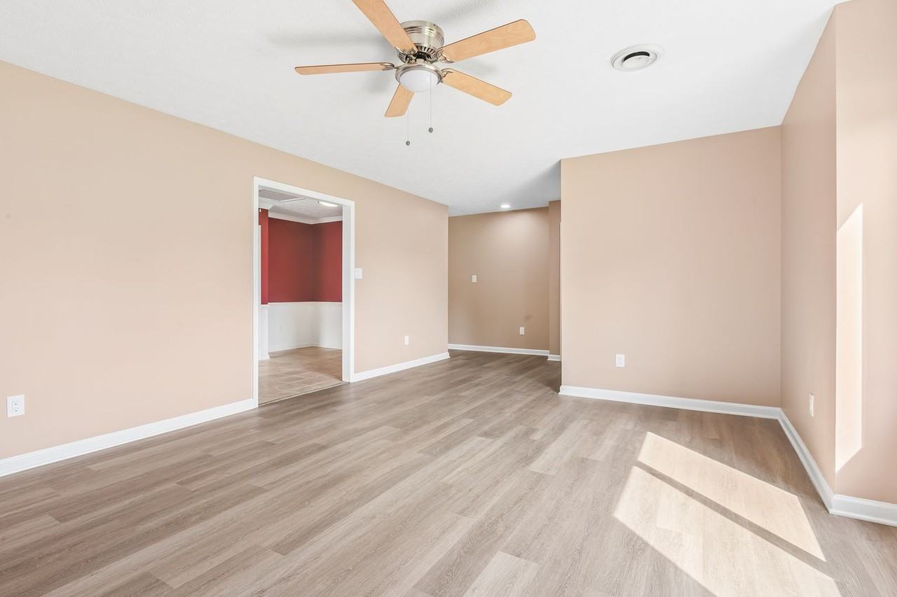 2 Hiram Crockett Ct - Photo 7 of 33