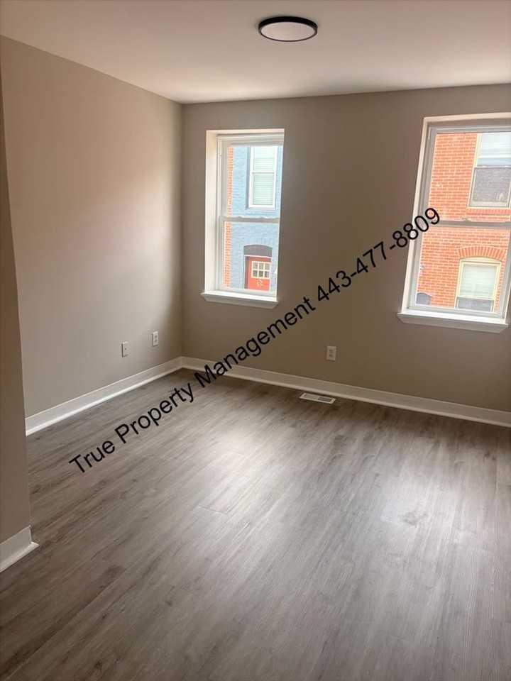 121 N Bradford St - Photo 7 of 11