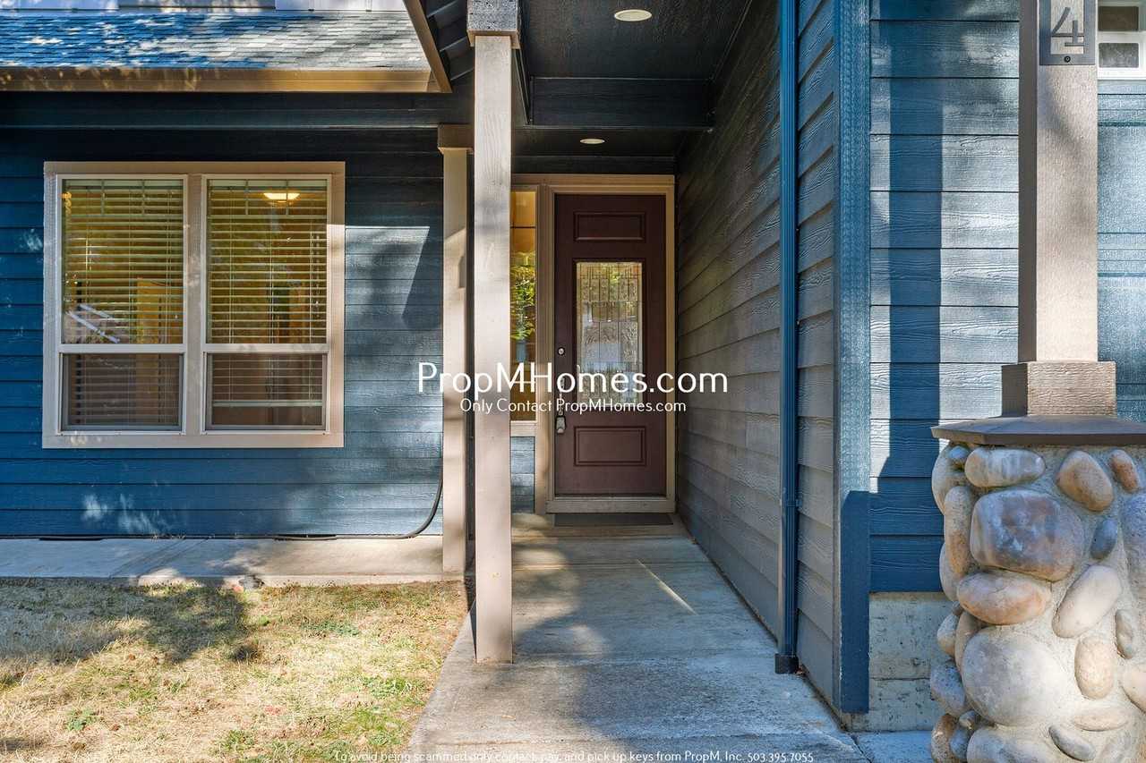 1134 Se 40th Ave - Photo 4 of 50