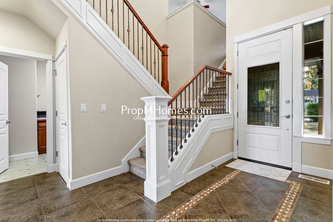 1134 Se 40th Ave - Photo 7 of 50