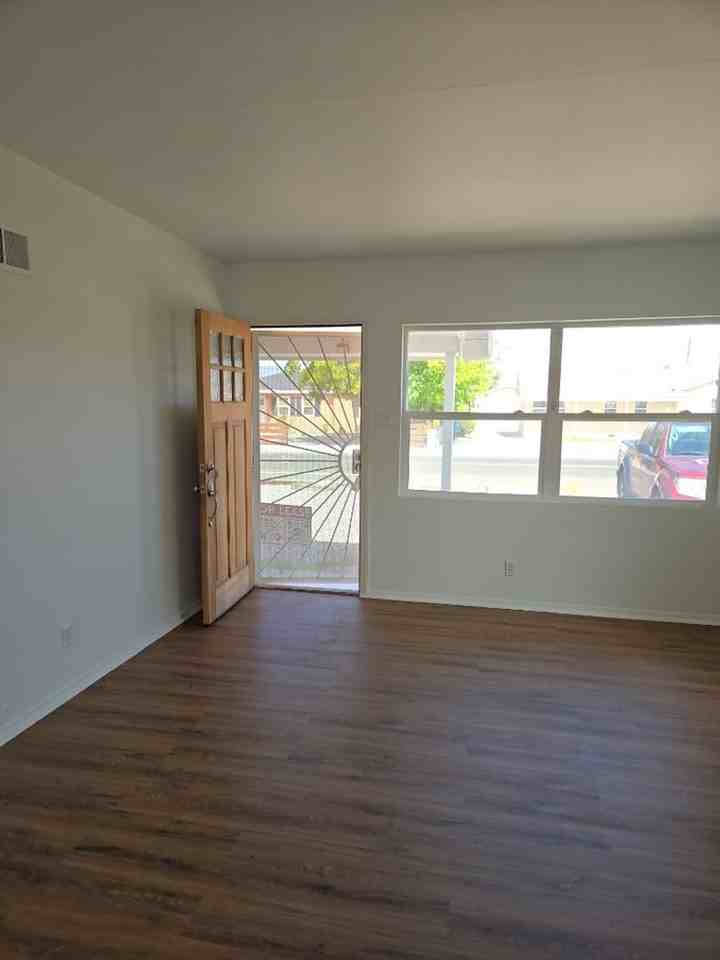 813 Palisades Dr Nw - Photo 5 of 13