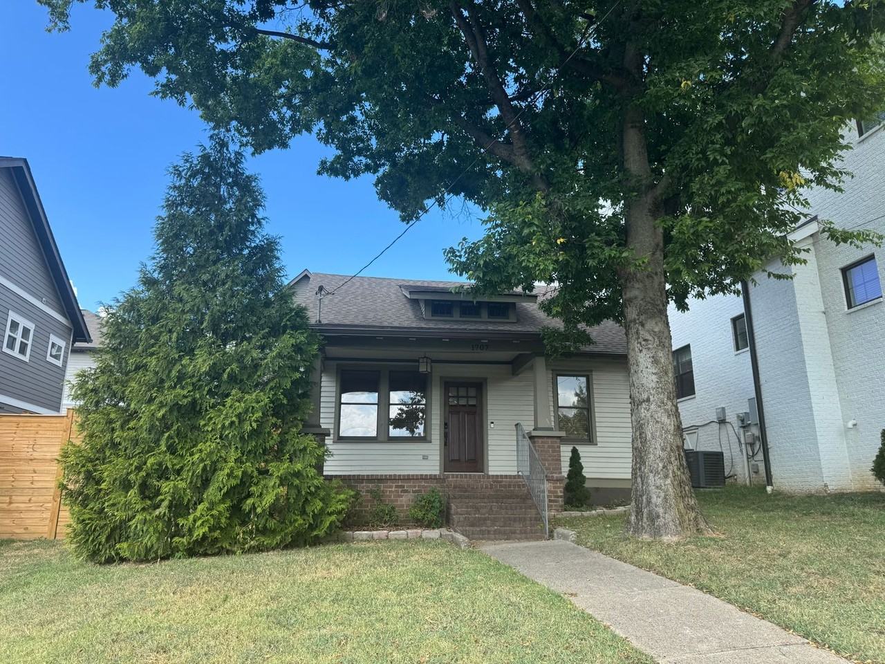 1707 Hillside Ave - Photo 2 of 31