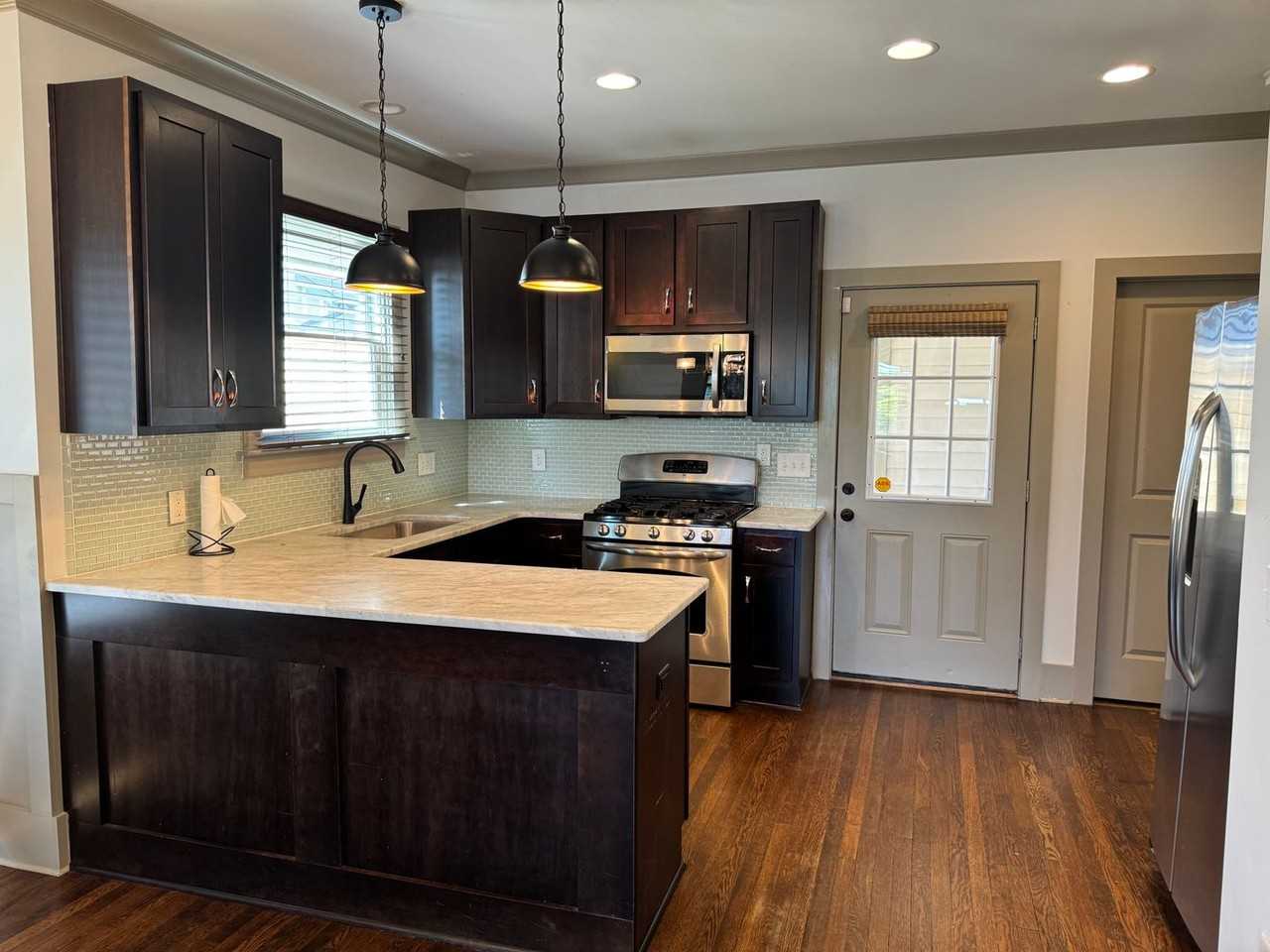 1707 Hillside Ave - Photo 3 of 31