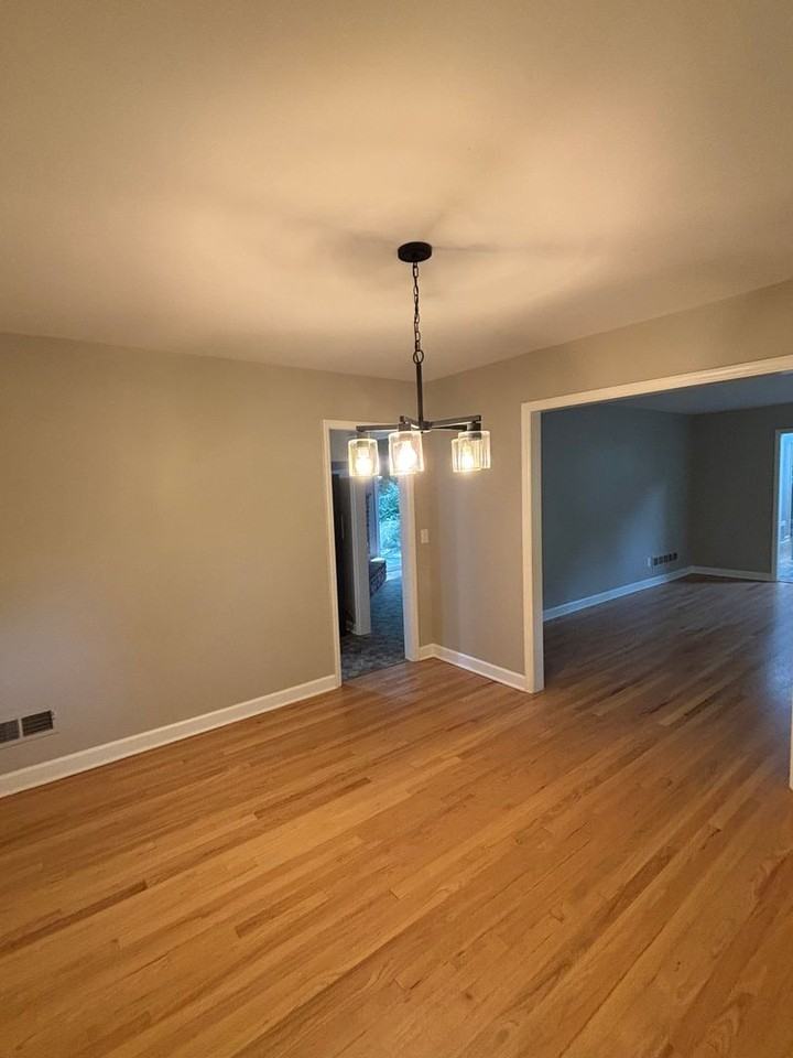 3820 Edinburgh Rd - Photo 6 of 17