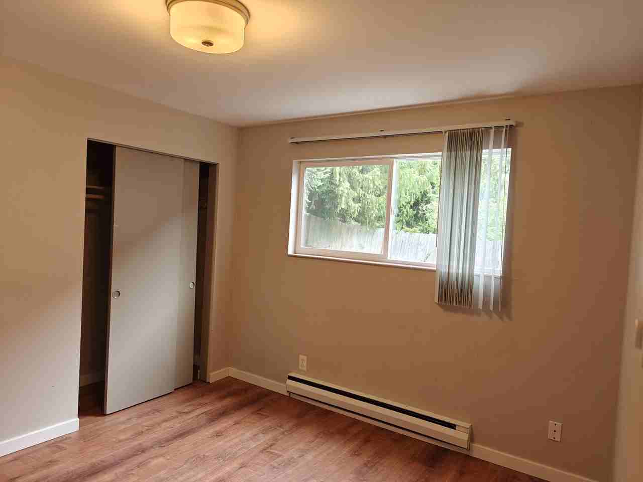 11521 26th Avenue Northeast #6 - Photo 4 of 8