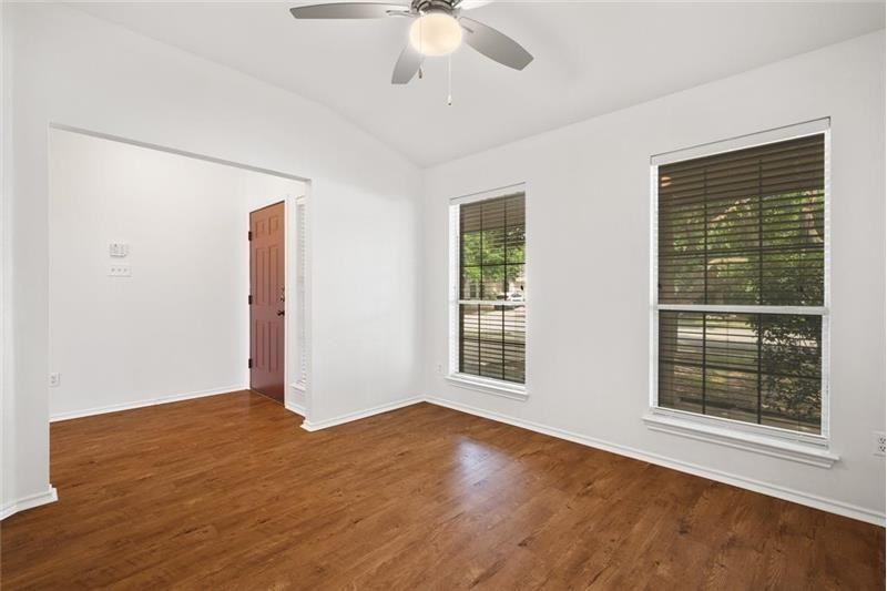 1416 Fort Lloyd Pl - Photo 2 of 21