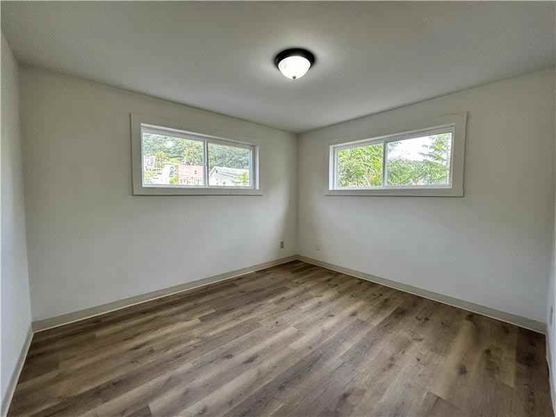 3915 Washington St #4 - Photo 4 of 7