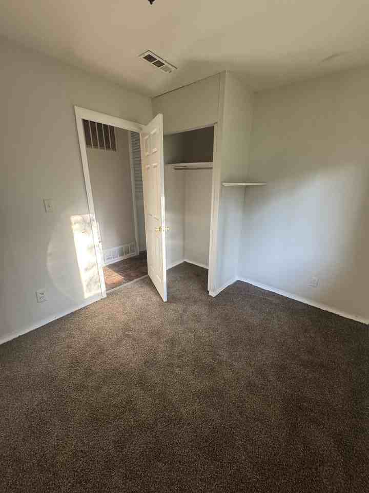 305 Se Arter Ave #1 - Photo 7 of 7