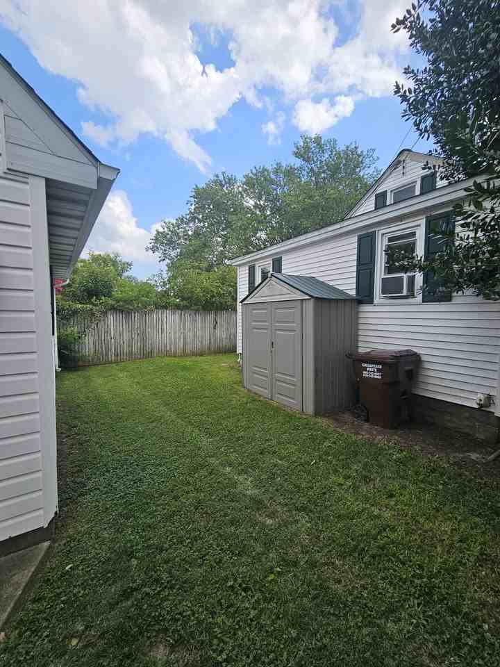 100 Killarney Rd #1 - Photo 2 of 10