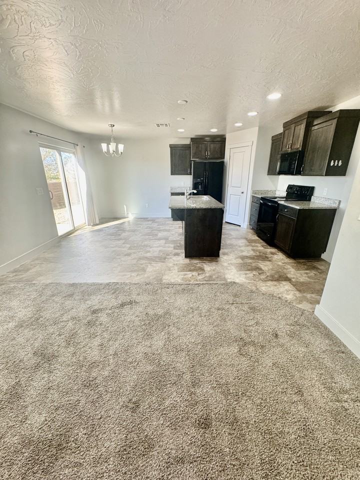 3104 S Relic Ridge Dr #1 - Photo 6 of 20