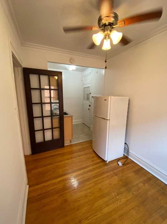5250 N Glenwood Ave #E3 - Photo 2 of 9