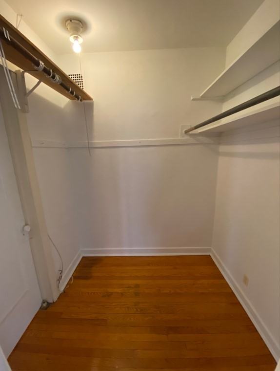 5250 N Glenwood Ave #E3 - Photo 5 of 9