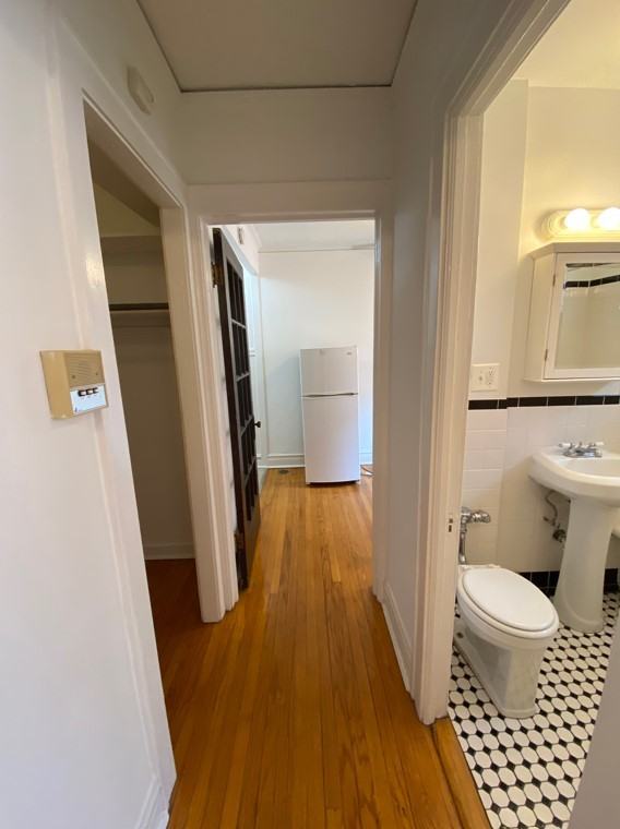 5250 N Glenwood Ave #E3 - Photo 6 of 9