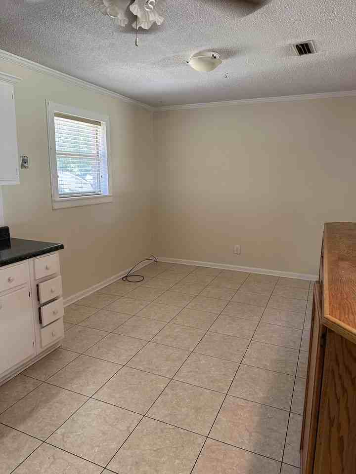 6 Mancuso Dr #1 - Photo 7 of 18
