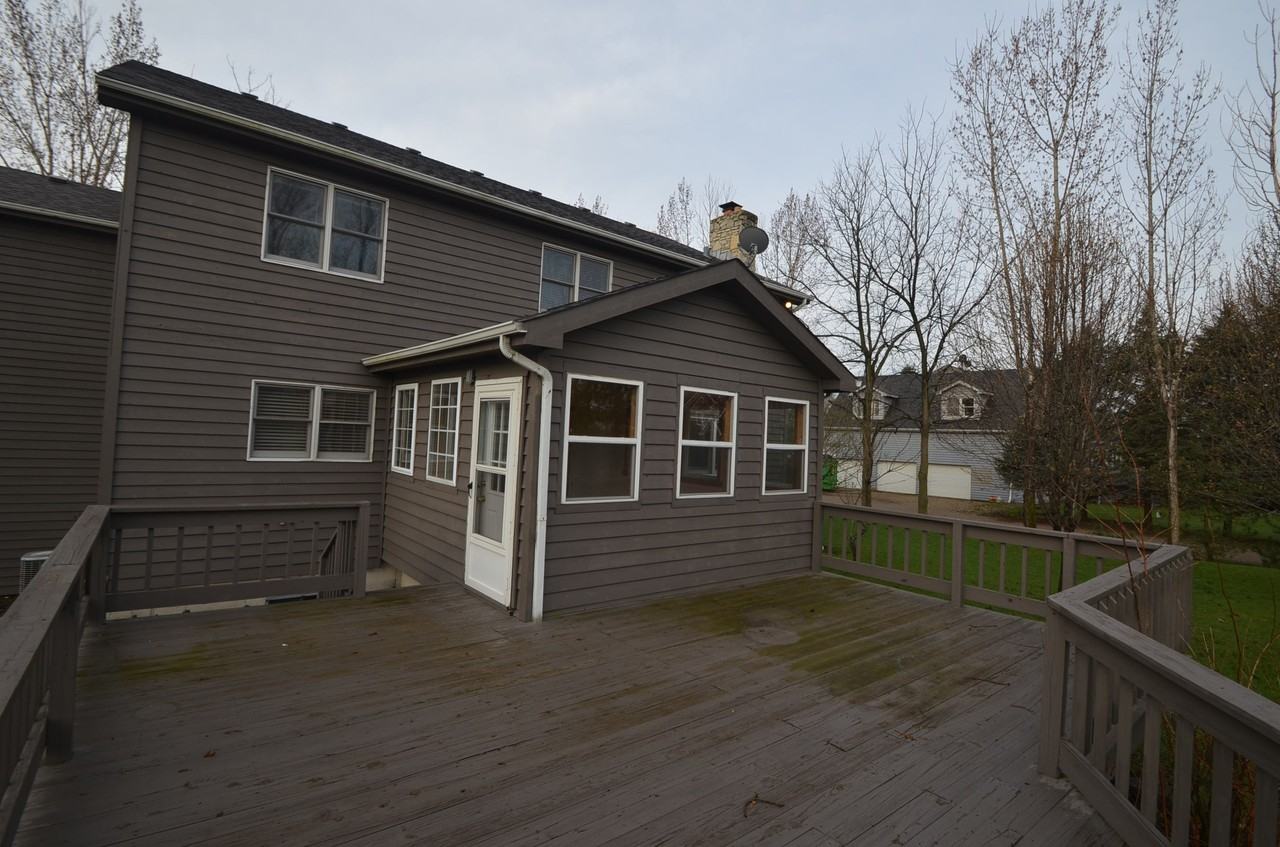 961 Denny Rd - Photo 2 of 34