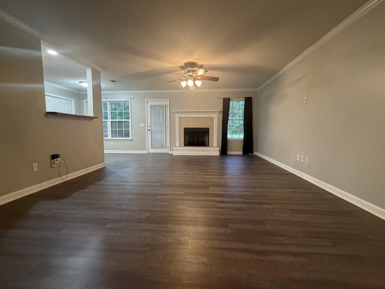 306 Carson St Ne #1 - Photo 3 of 10
