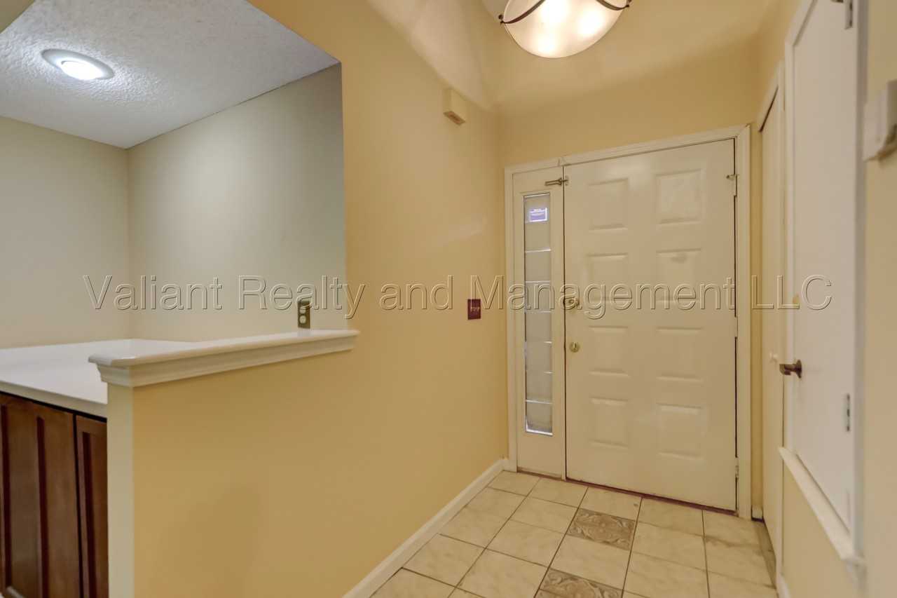3476 Raymur Villa Dr #1 - Photo 6 of 32