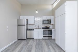 featured image of 13517 W Glendale Ave