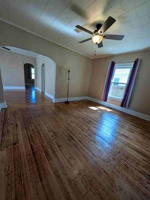 1032 S Waugh St - Photo 6 of 15