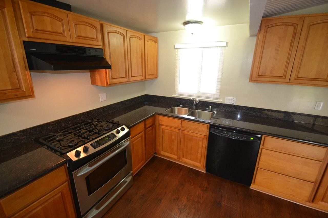 2625 Las Casas Way - Photo 3 of 10