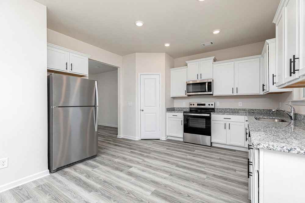 144 Howell Dr - Photo 6 of 15